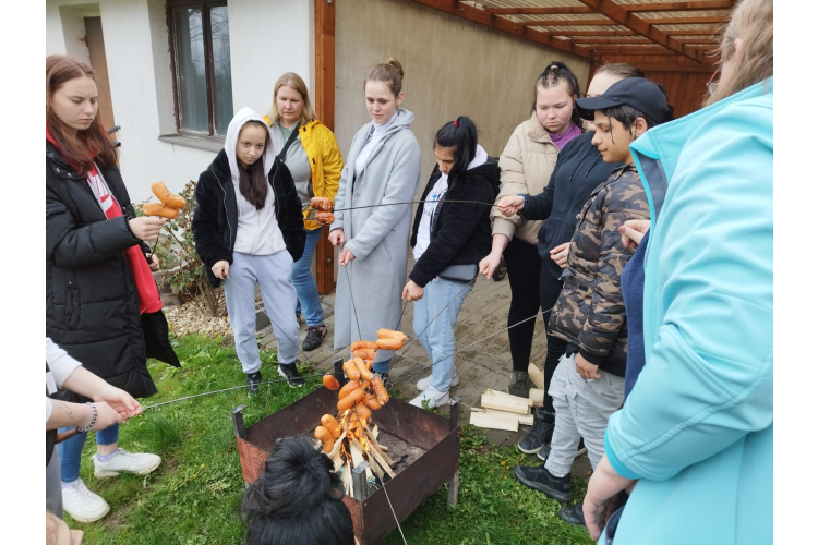 ENVIROMENTÁLNÍ PROGRAM - Třídění odpadu a zásady první pomoci