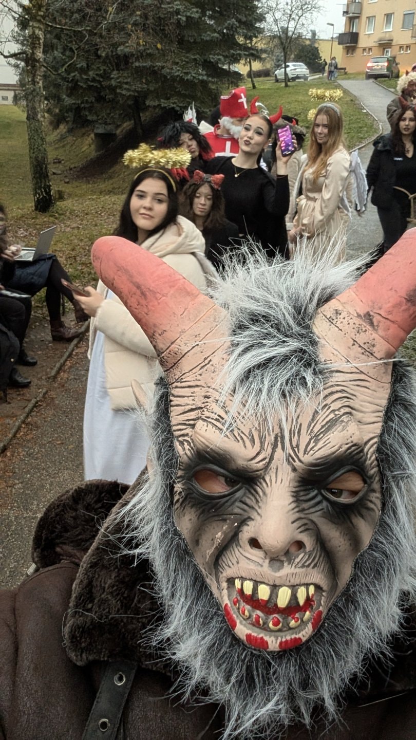 PXL-20251205-144159202.MP