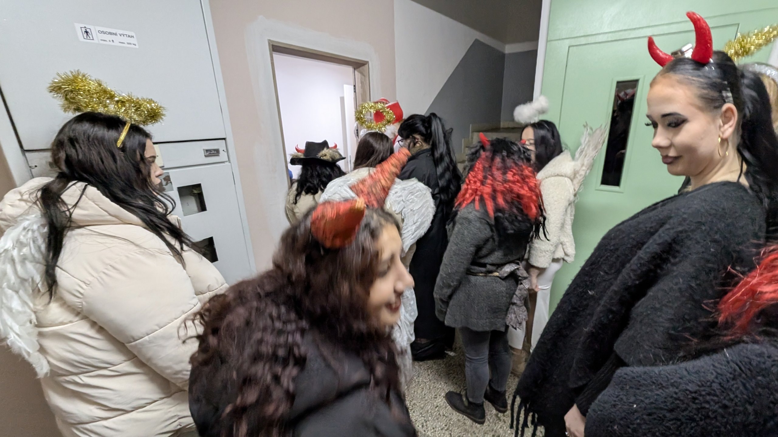 PXL-20251205-153644413.MP