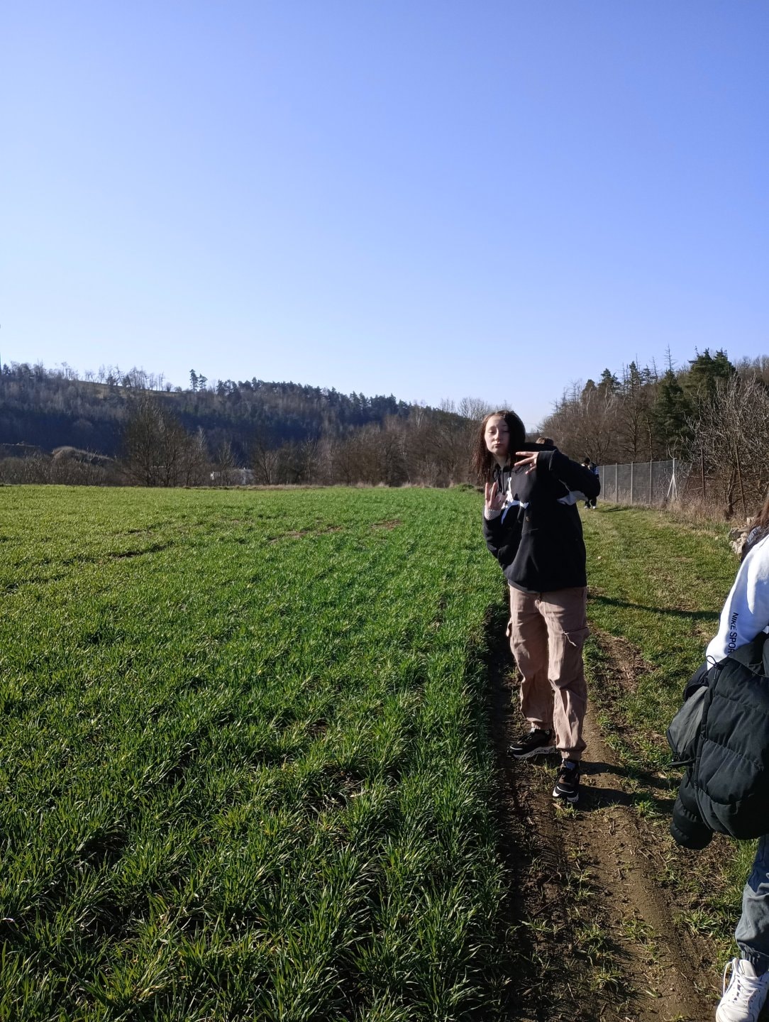 IMG-20250403-091700